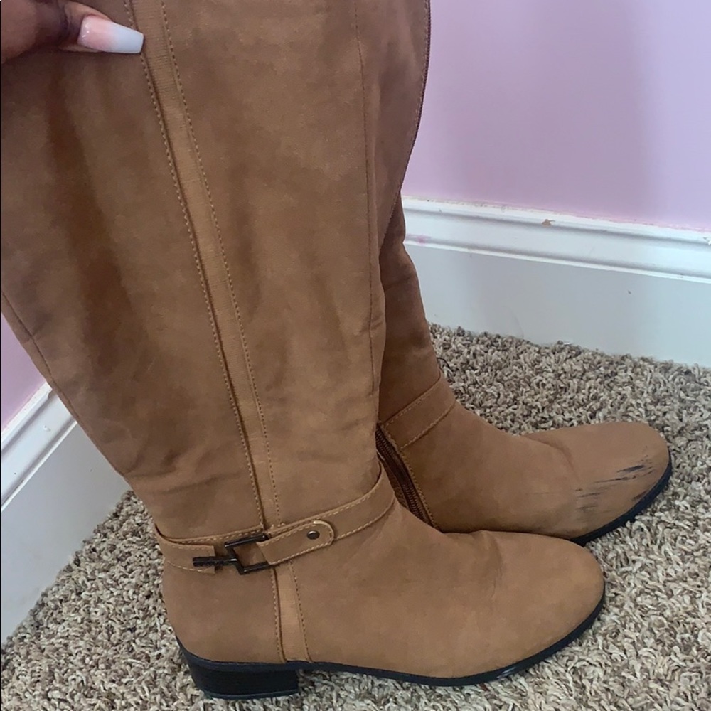 Pretty Light Brown Boots 😇
